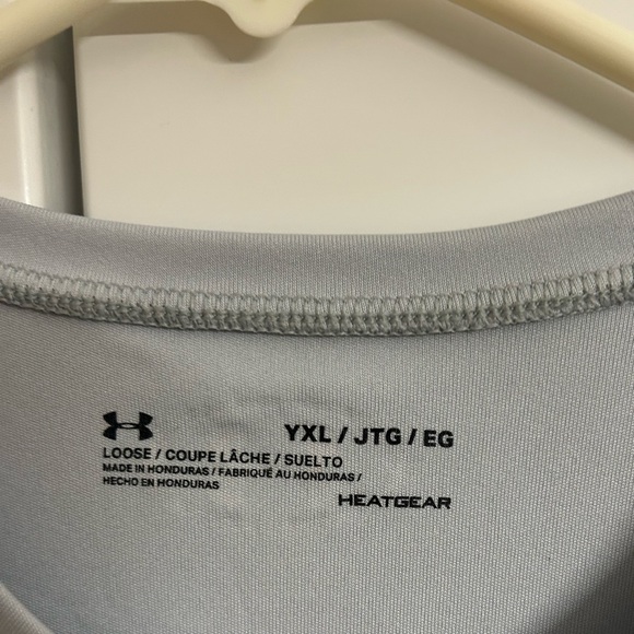 Under Armour Heatgear Youth Light Gray Short Sleeve Tee with Logo Size YXL - Picture 4 of 6